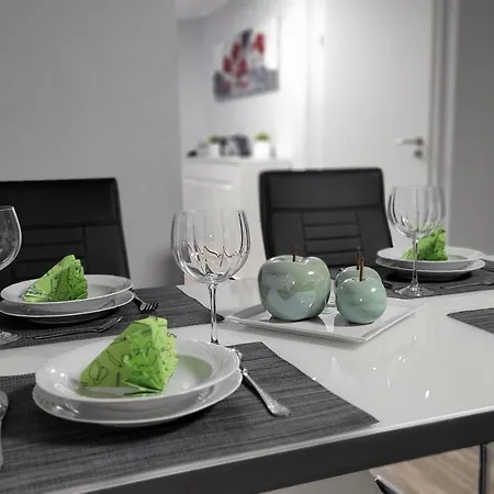 Meyer Mit Privatem Pool & Gartensauna Mahren