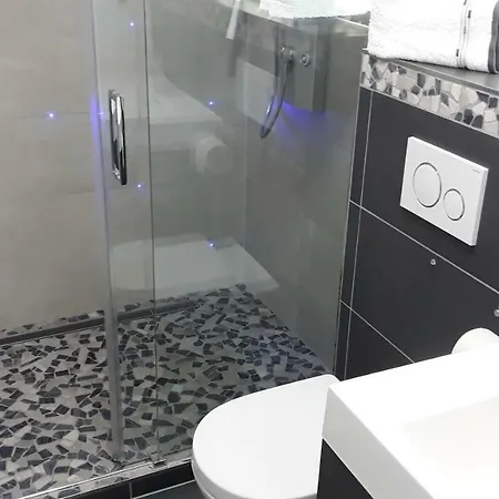 アパート Meyer Mit Privatem Pool & Gartensauna Mahren