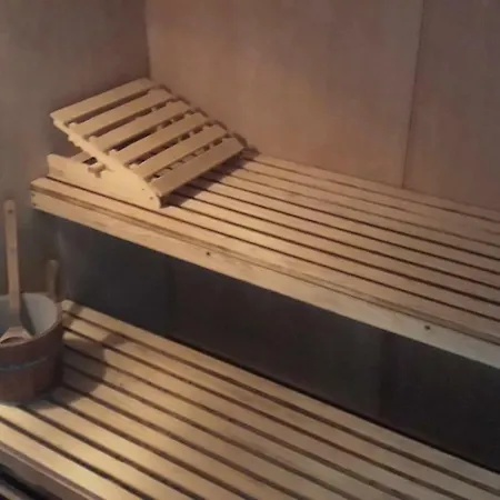 Apartment Meyer Mit Privatem Pool & Gartensauna Mahren