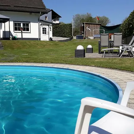Meyer Mit Privatem Pool & Gartensauna Mahren