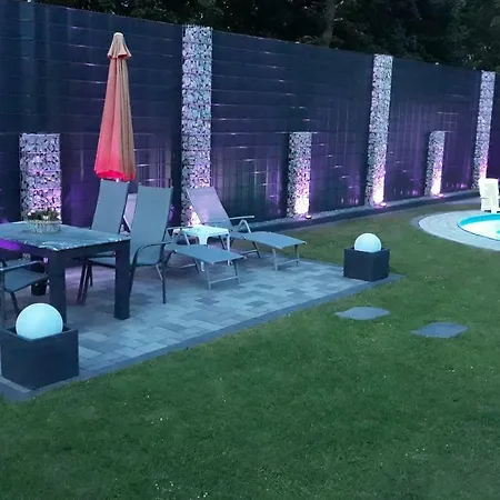 Meyer Mit Privatem Pool & Gartensauna 아파트 *