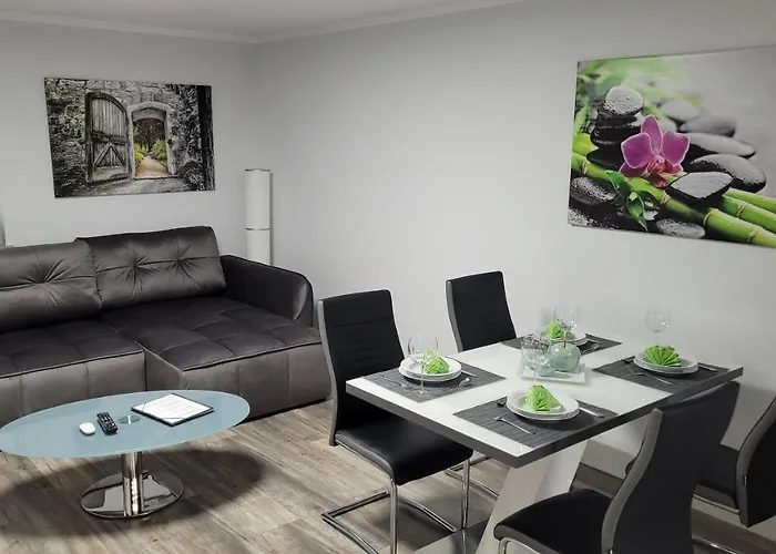 Апартаменты Meyer Mit Privatem Pool & Gartensauna Mahren