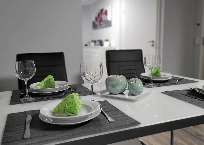 Meyer Mit Privatem Pool & Gartensauna Mahren