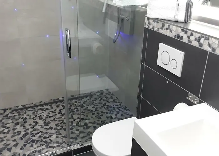 Апартаменты Meyer Mit Privatem Pool & Gartensauna Mahren