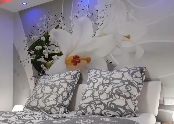 Meyer Mit Privatem Pool & Gartensauna * Mahren