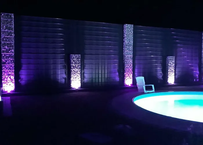 Meyer Mit Privatem Pool & Gartensauna Lejlighed Mahren